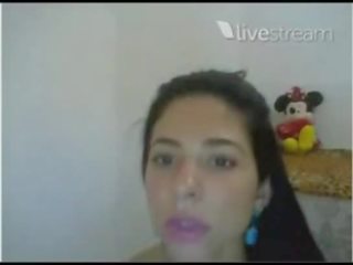 Gostosa rebolando nádherný latina twitcam 3