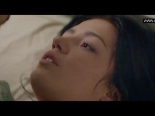 아델 exarchopoulos - 유방을 드러낸 트리플 엑스 비디오 장면 - eperdument (2016)